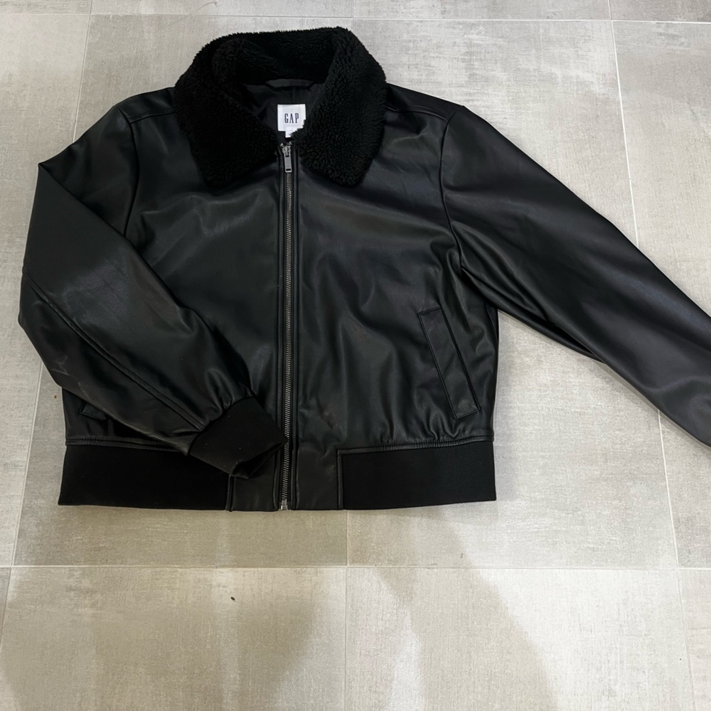 gap black leather bomber jacket